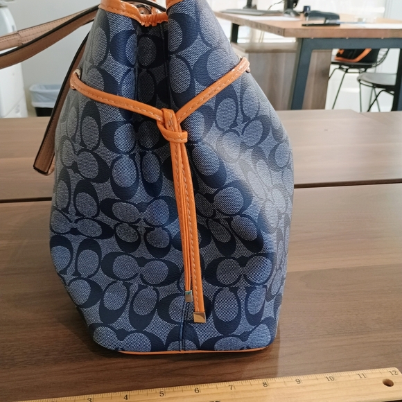 Coach Blue, Tag And Orange Signature Tote Bag With COA - Picture 3 of 12